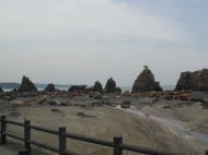 橋杭岩