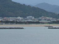 片男波海水浴場を望む